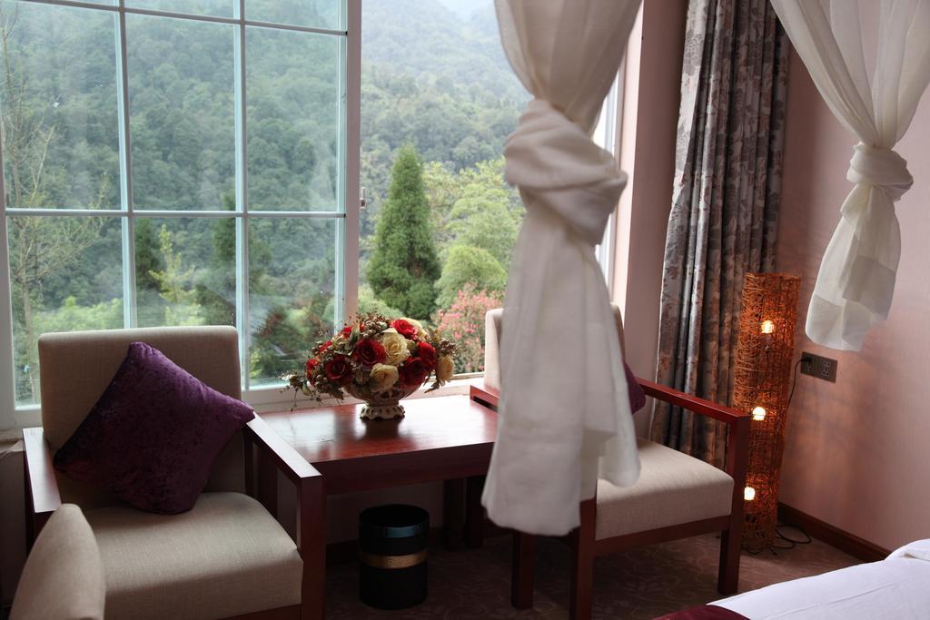 Panshan Tingquan Tuwo Holiday Resort Leshan Rom bilde