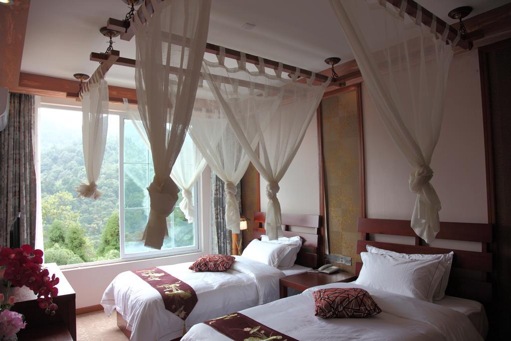 Panshan Tingquan Tuwo Holiday Resort Leshan Rom bilde