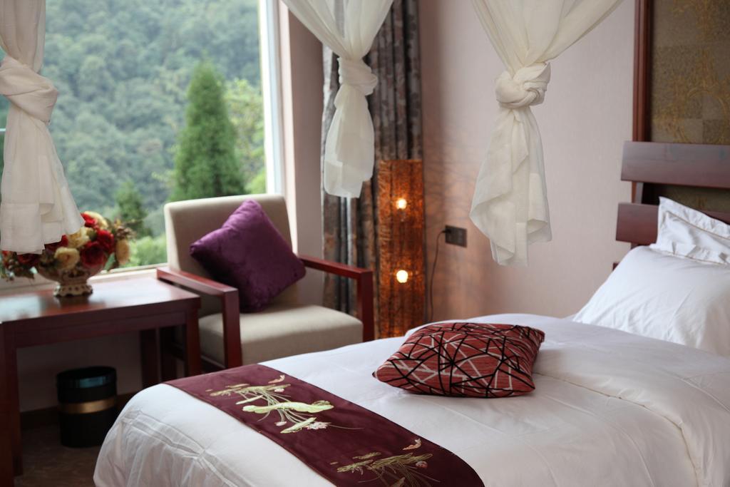 Panshan Tingquan Tuwo Holiday Resort Leshan Rom bilde
